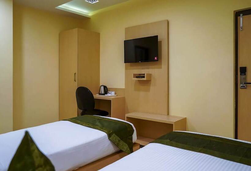 Hotel Treebo Oasis, Laxmisagar