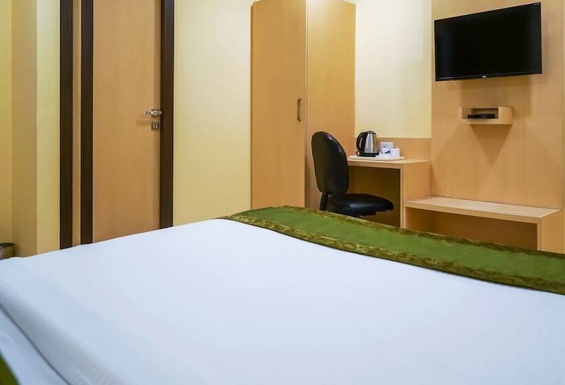 Hotel Treebo Oasis, Laxmisagar