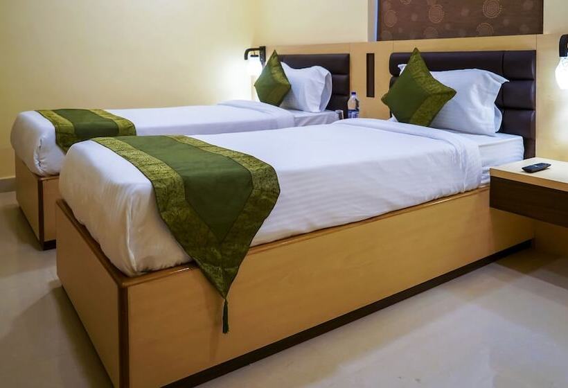 Hotel Treebo Oasis, Laxmisagar