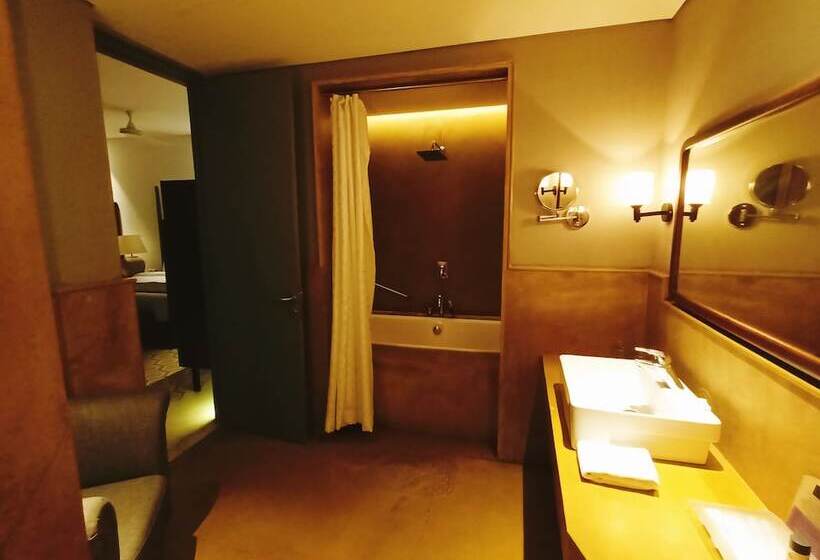 Hotel The Amaya Resort Kolkata Nh6