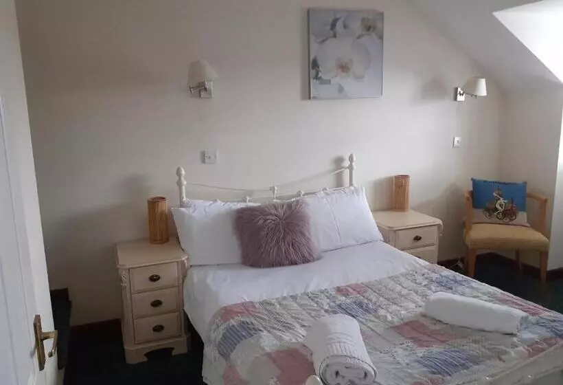 هتل The Carthouse