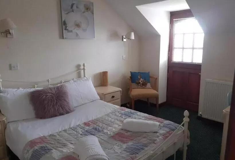 هتل The Carthouse