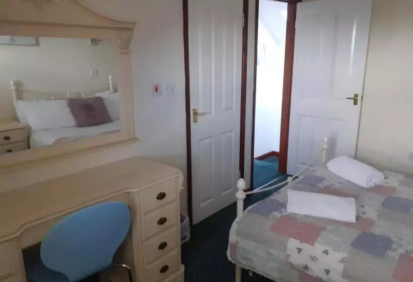 هتل The Carthouse