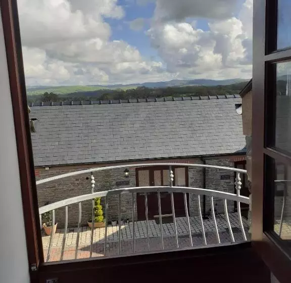 هتل The Carthouse