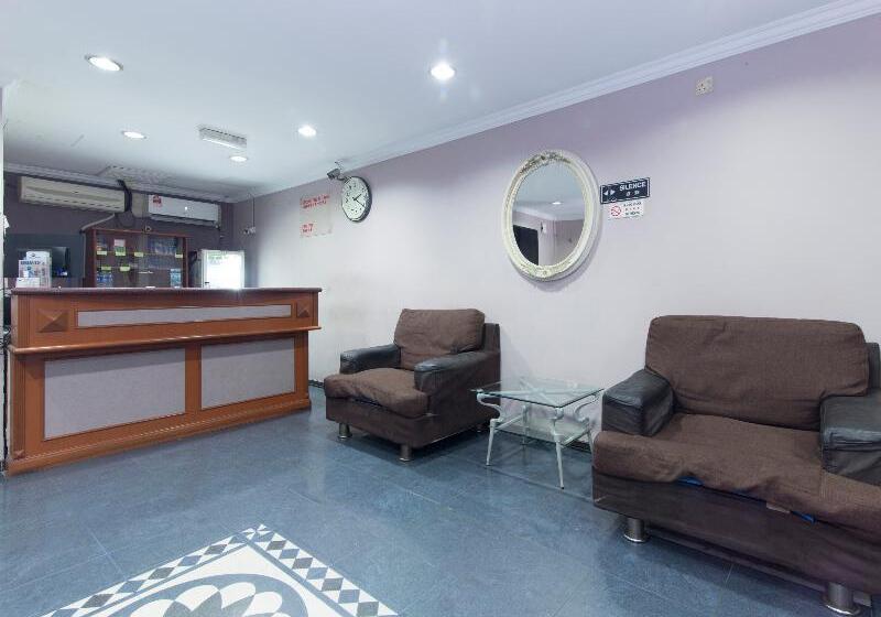 Oyo 472 Comfort Hotel 1