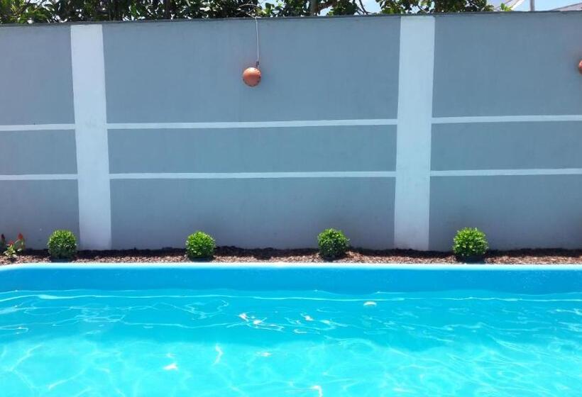 پانسیون Pousada Petunia's