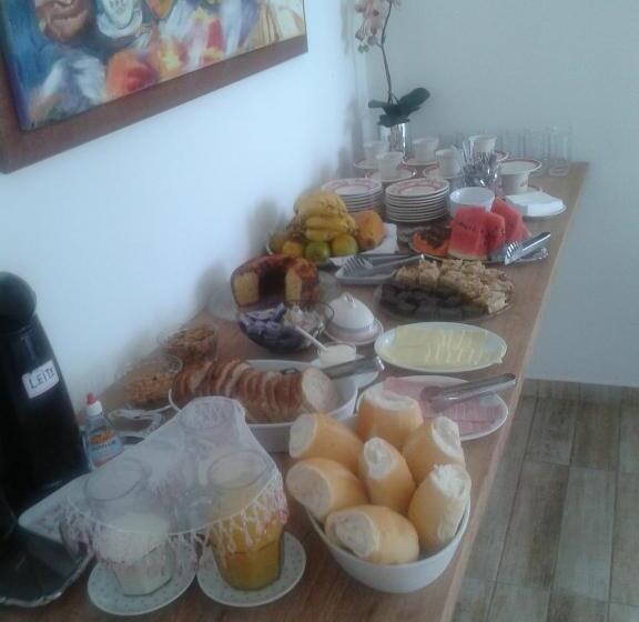 پانسیون Pousada Petunia's