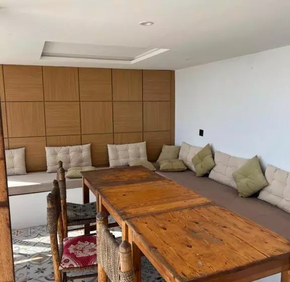 Majatalo Single Fin Beach House