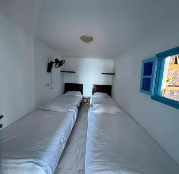 Majatalo Single Fin Beach House