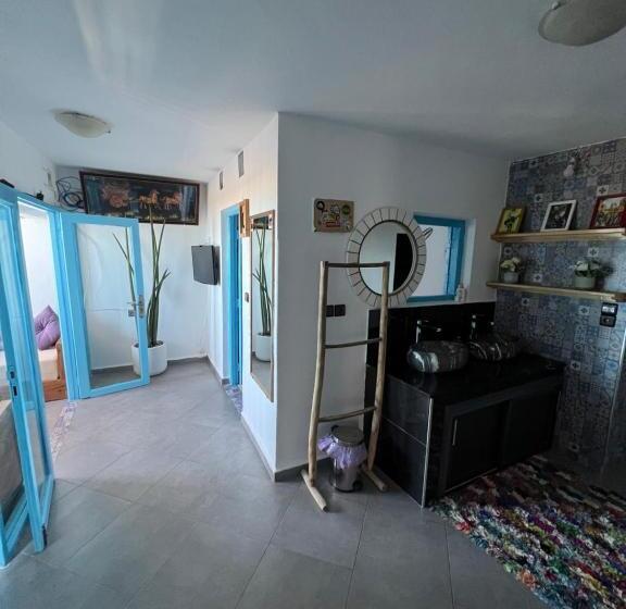 פנסיון Single Fin Beach House