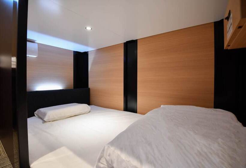 Grandouce Otorii I   Hostel, Caters To Men