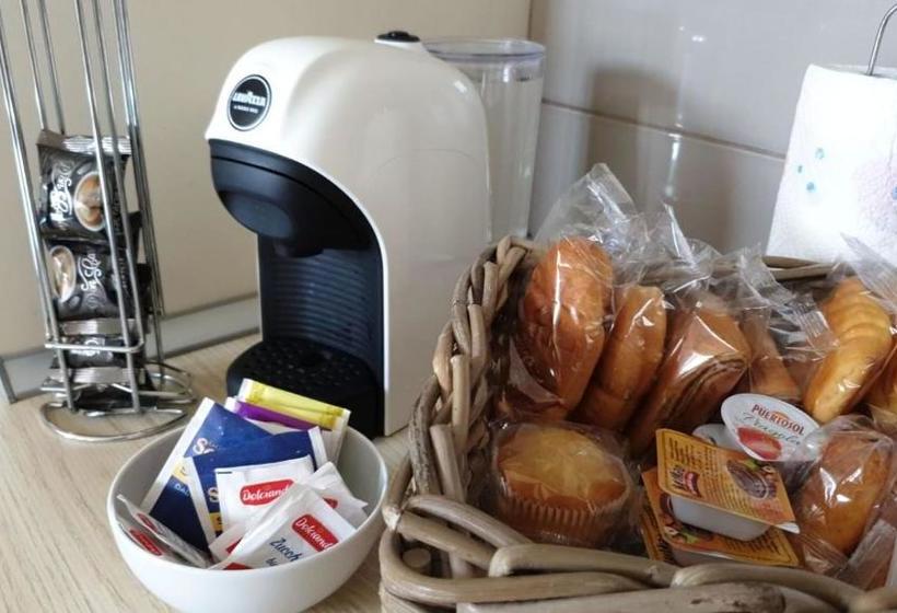 بنسيون Saṃsāra & Nirvana Suite