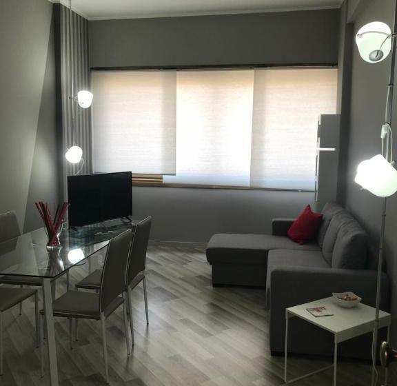 بنسيون Saṃsāra & Nirvana Suite