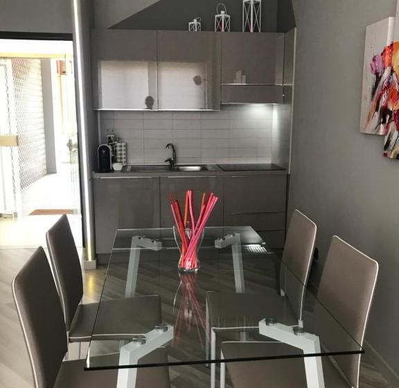 بنسيون Saṃsāra & Nirvana Suite