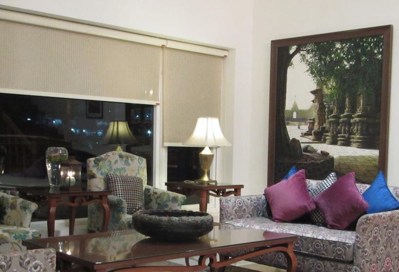 ホテル Econostay Misty Oaks