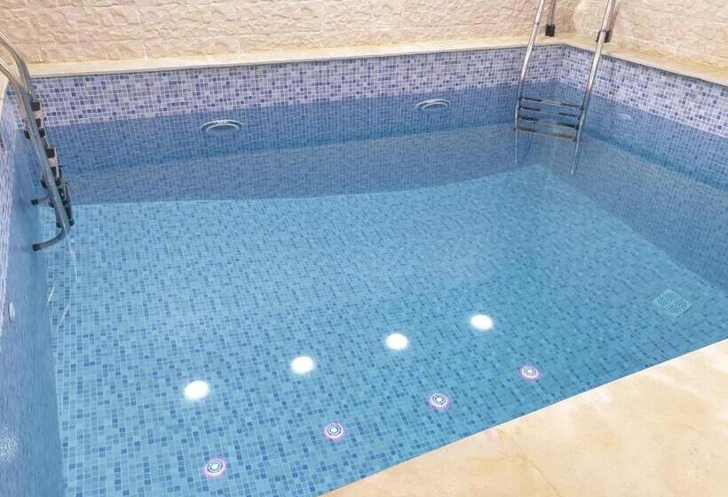 پانسیون Silia