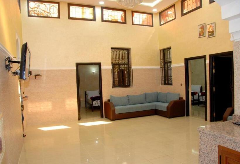 پانسیون Silia