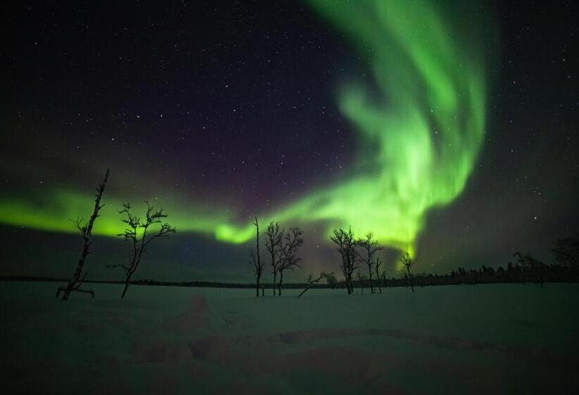 استراحتگاه Northern Lights Village Levi