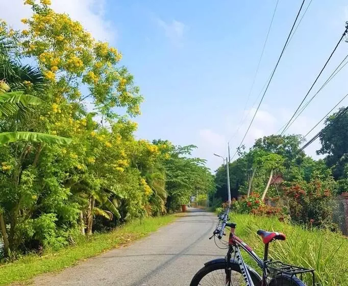 Riverside Park Eco Resort