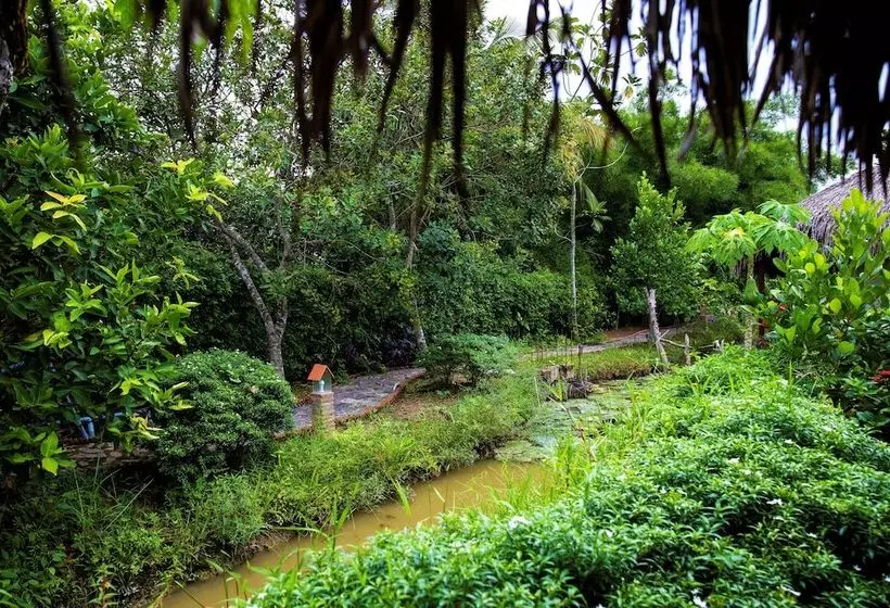 Riverside Park Eco Resort