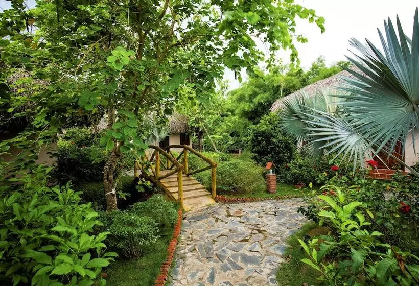Riverside Park Eco Resort