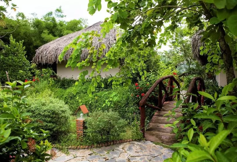 Riverside Park Eco Resort