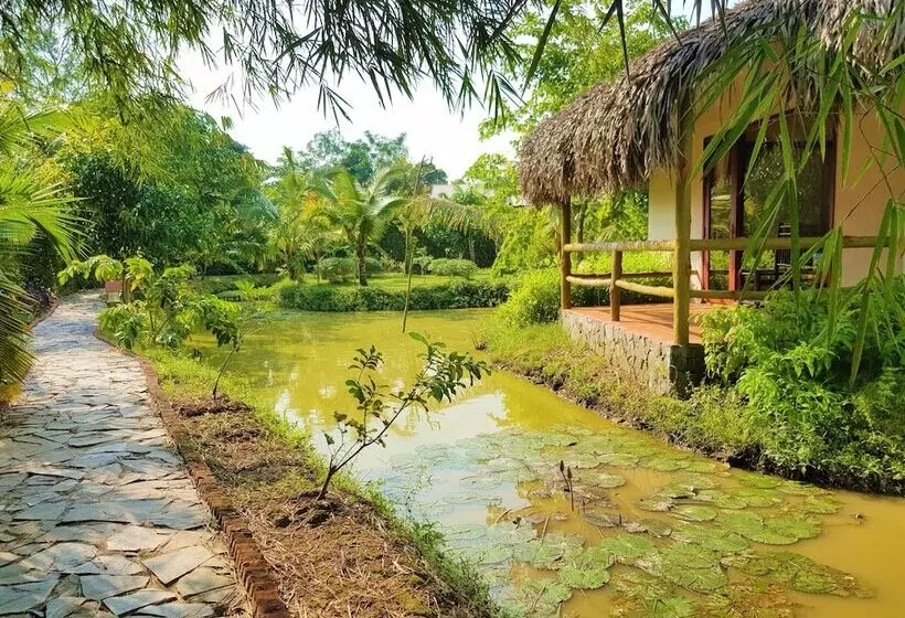 Riverside Park Eco Resort