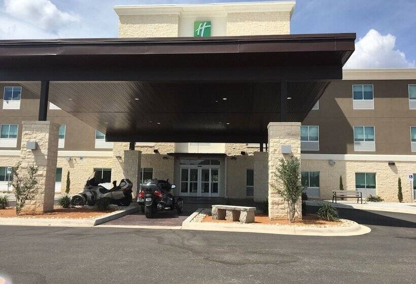 Hotel Holiday Inn Express & Suites Junction, An Ihg