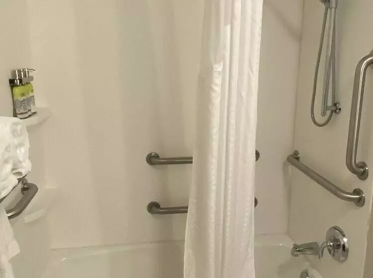 Hotelli Holiday Inn Express & Suites Junction, An Ihg