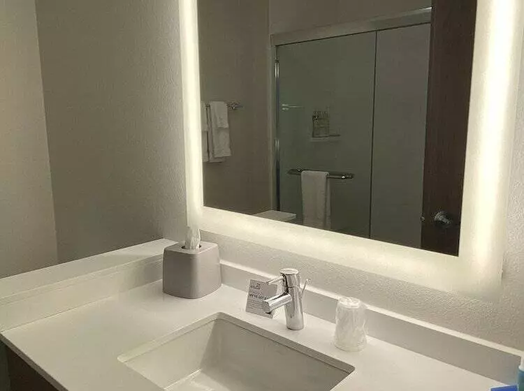 Hotelli Holiday Inn Express & Suites Junction, An Ihg