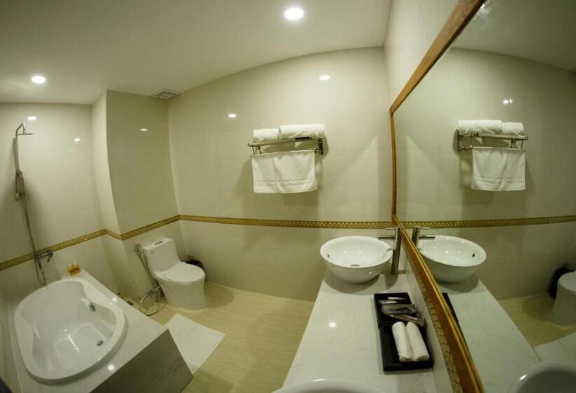 هتل Lily Apartment