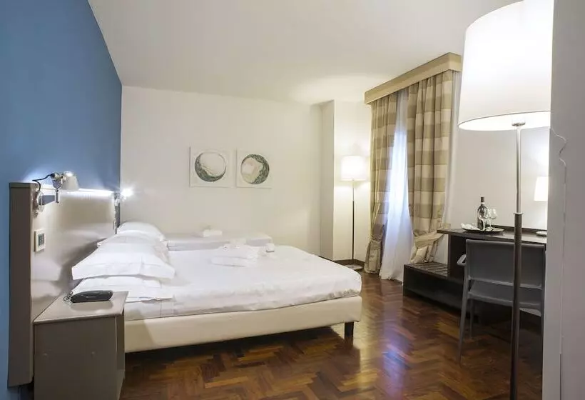 ホテル Locanda Giustini