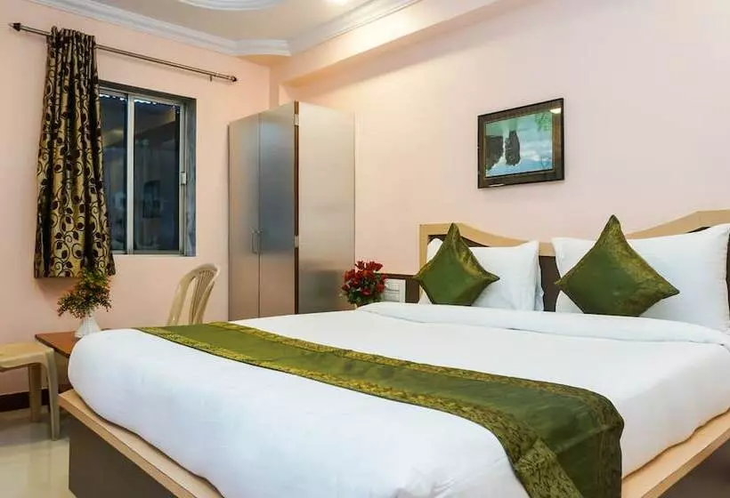 Hotelli Treebo Hillway Inn Main Market