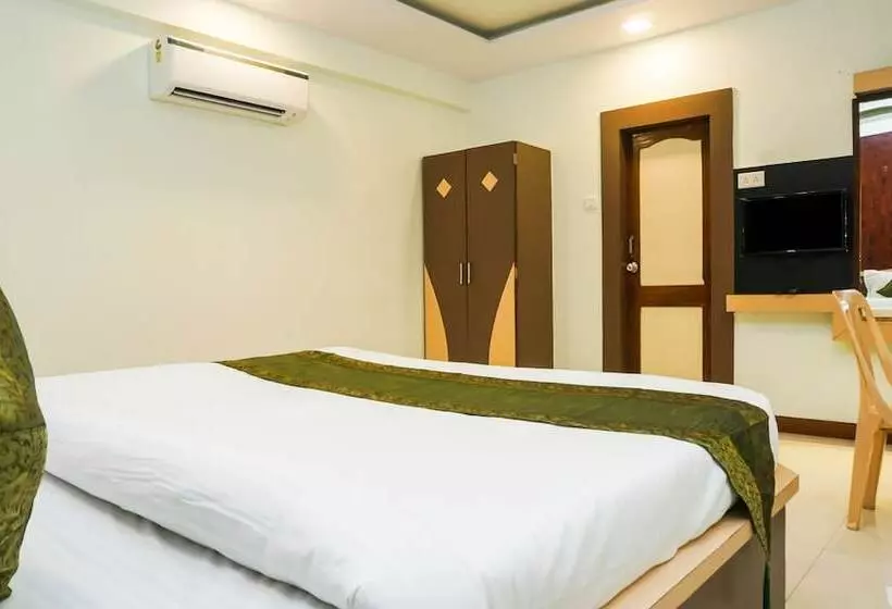 Hotelli Treebo Hillway Inn Main Market