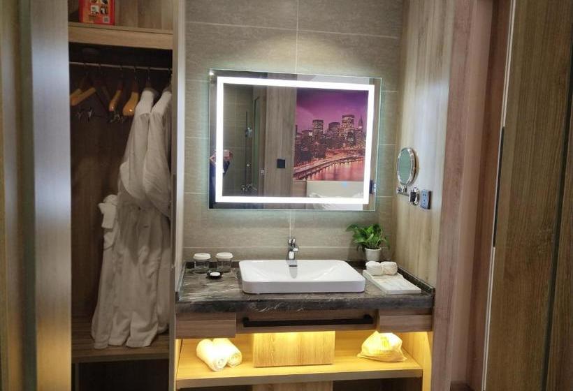 בית מלון כפרי Jinjiang Metropolo  Nanjing Jiangjun Dadao Hehai University Branch