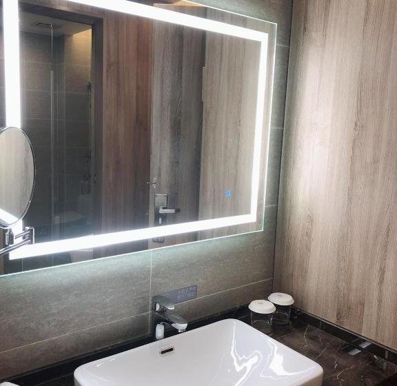 בית מלון כפרי Jinjiang Metropolo  Nanjing Jiangjun Dadao Hehai University Branch