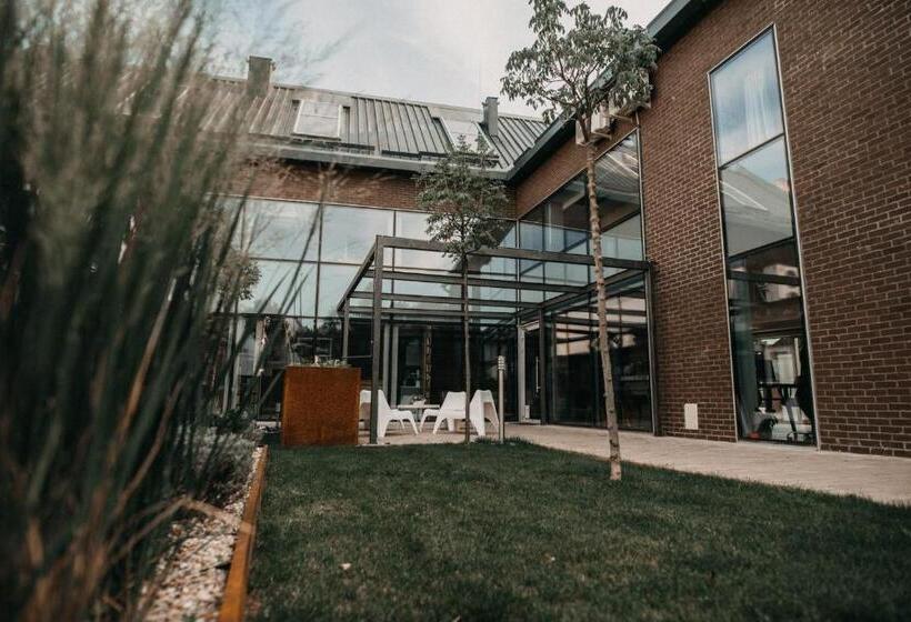 مبيت وإفطار Aquapark Design Rooms