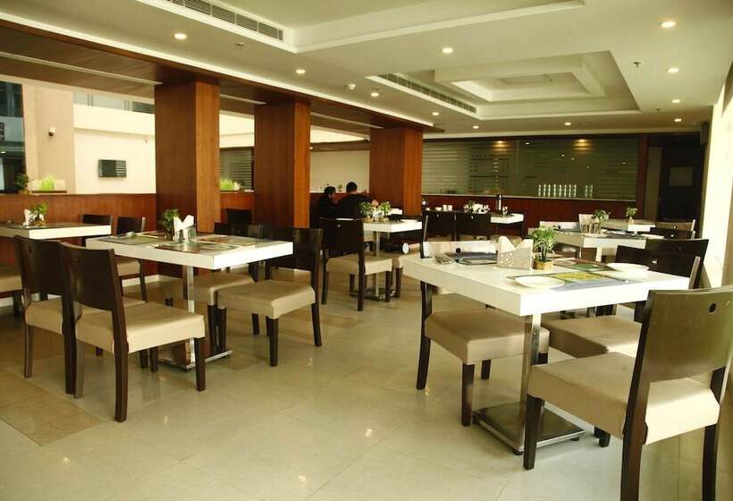 Hotel Clarks Residences Vrindavan