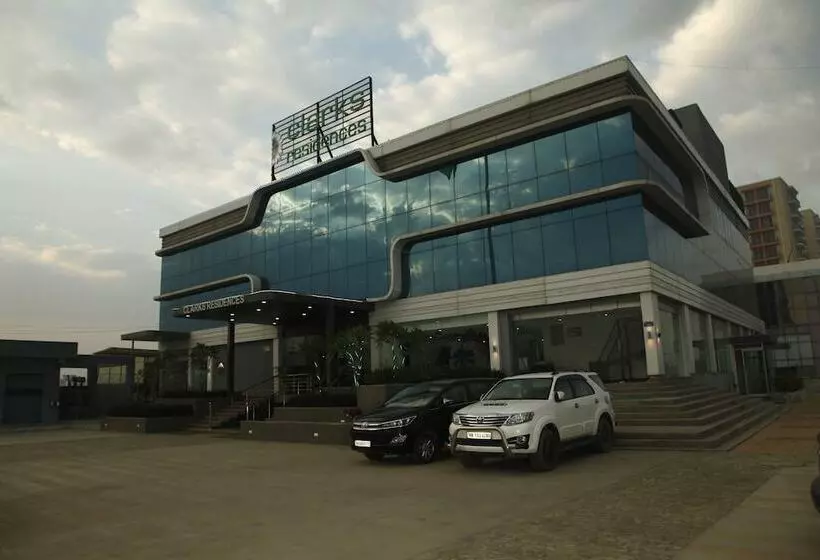 ホテル Clarks Residences Vrindavan
