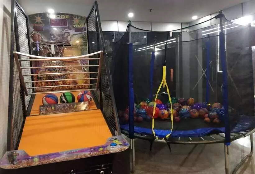 ホテル Clarks Residences Vrindavan