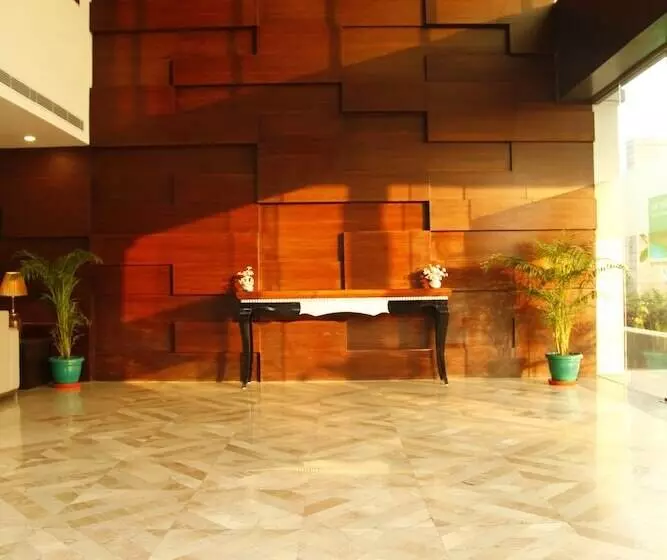 ホテル Clarks Residences Vrindavan