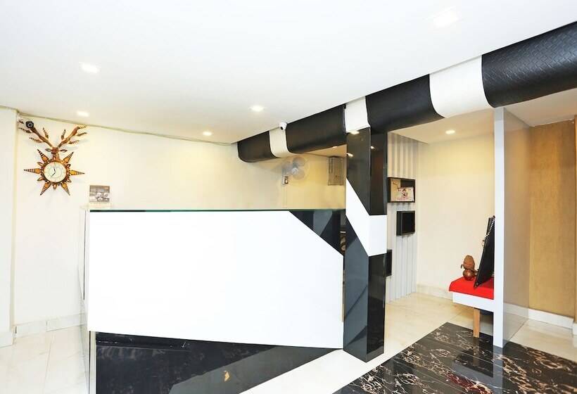 Oyo 16472 Hotel Shree Balram International