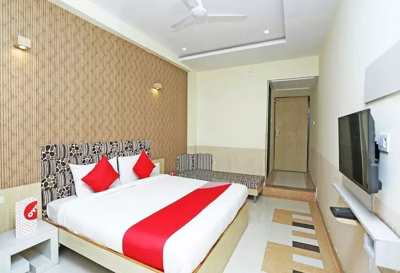 Oyo 16472 Hotel Shree Balram International