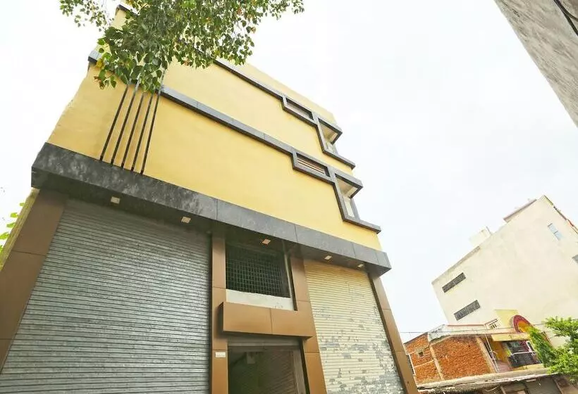 Oyo 16472 Hotel Shree Balram International