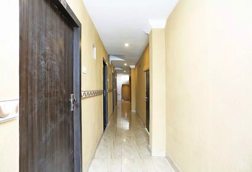 Oyo 16472 Hotel Shree Balram International