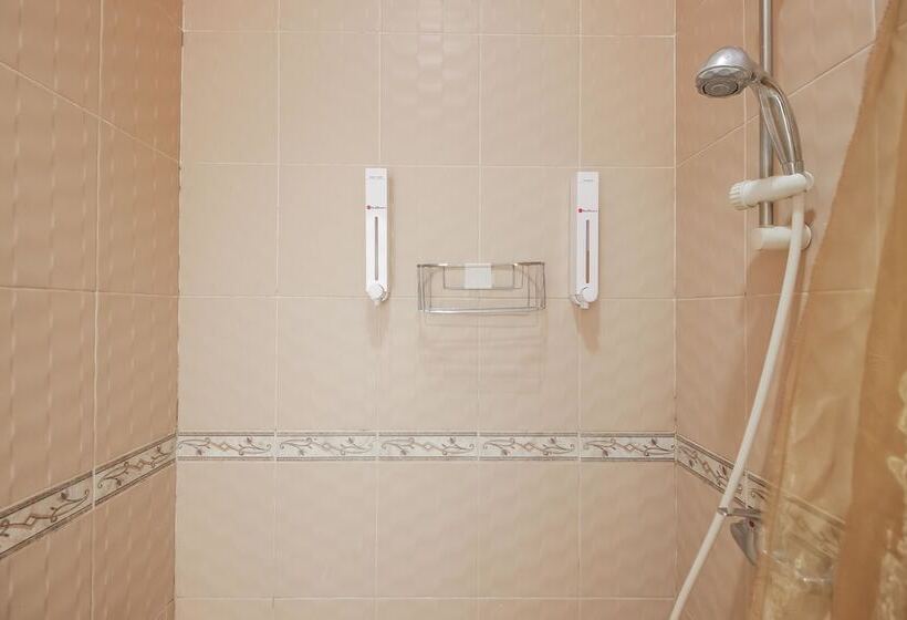 Pensjonat Reddoorz @ Permata Sari Karawaci