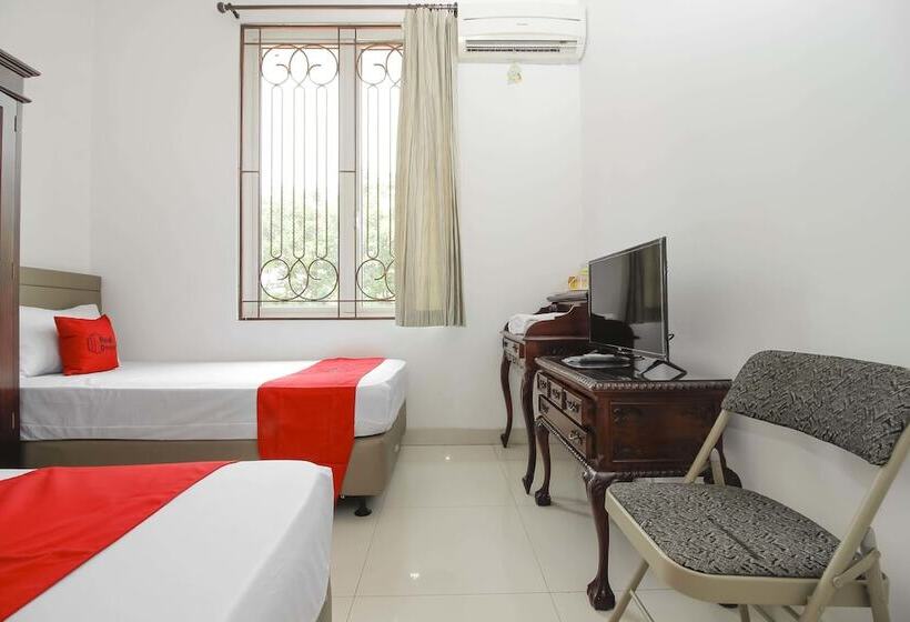 Pensjonat Reddoorz @ Permata Sari Karawaci