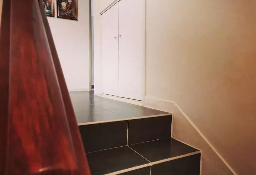 پانسیون Stay Inn Guest House