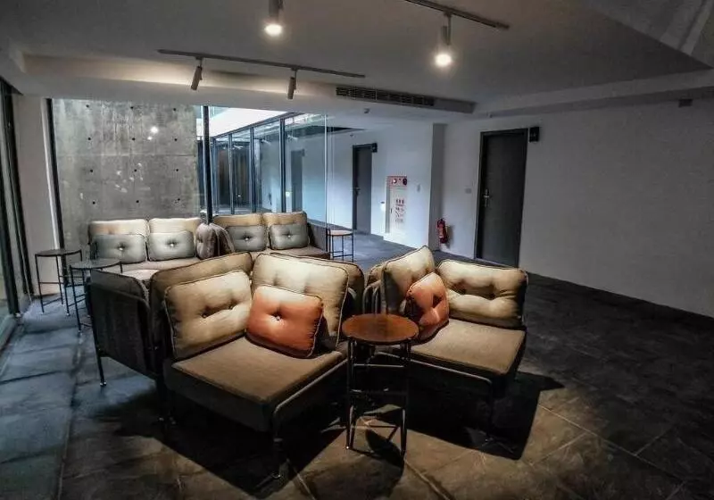 هاستل Dayspring Inn