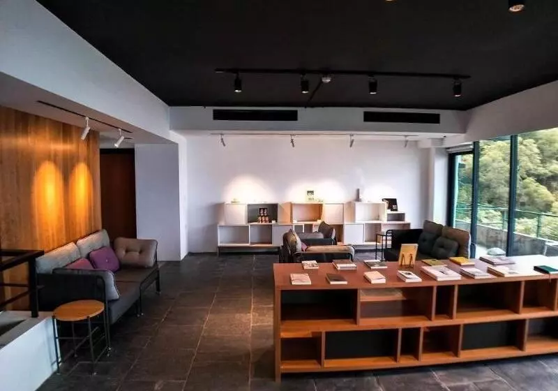 هاستل Dayspring Inn